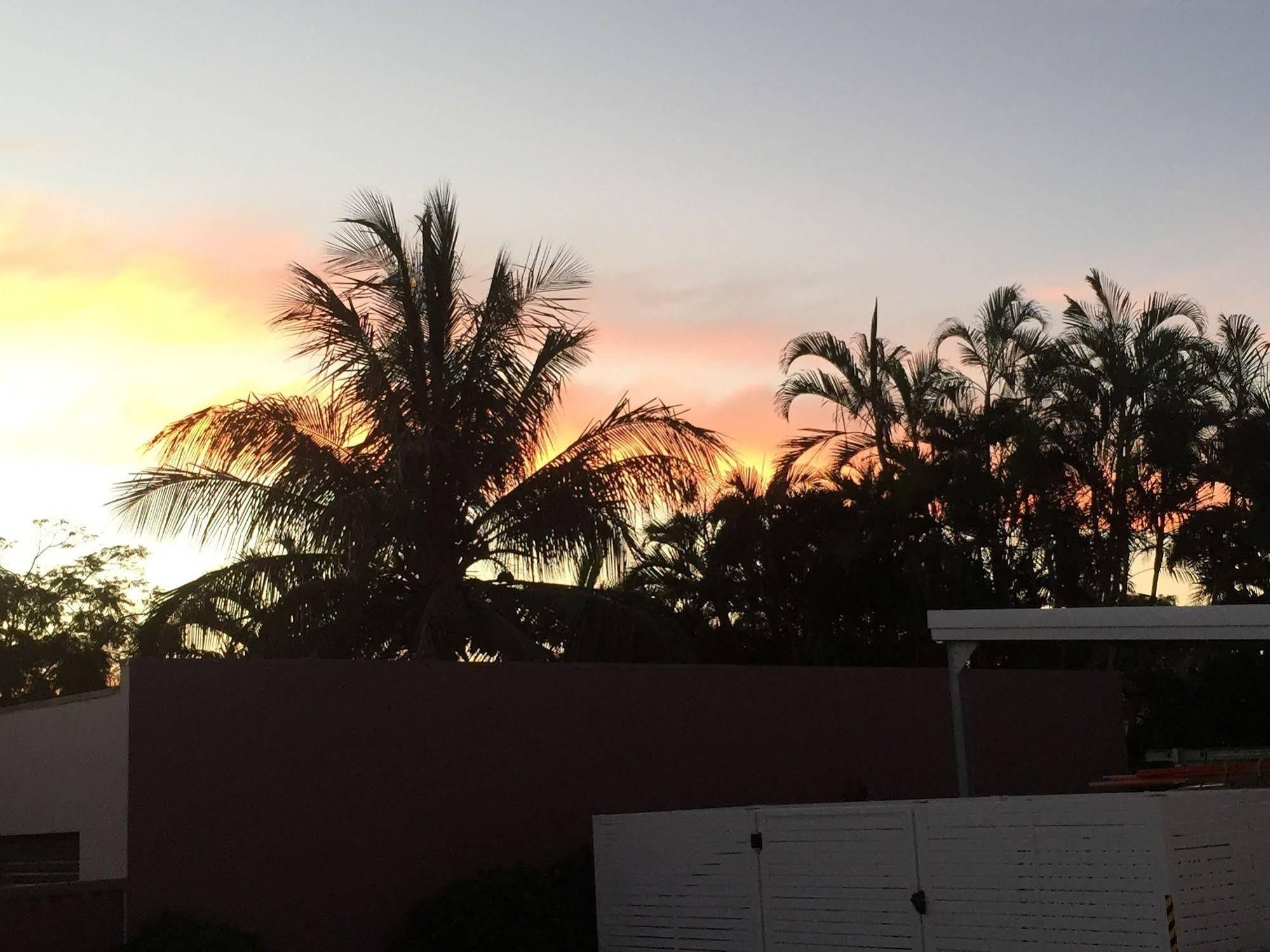 Econo Lodge Beachside Mackay Esterno foto