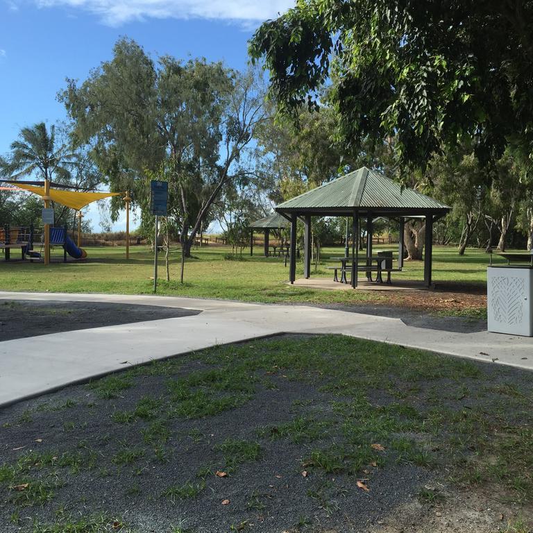 Econo Lodge Beachside Mackay Esterno foto