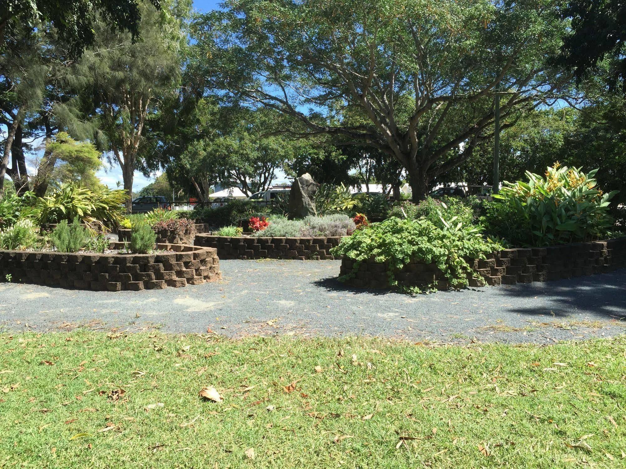 Econo Lodge Beachside Mackay Esterno foto